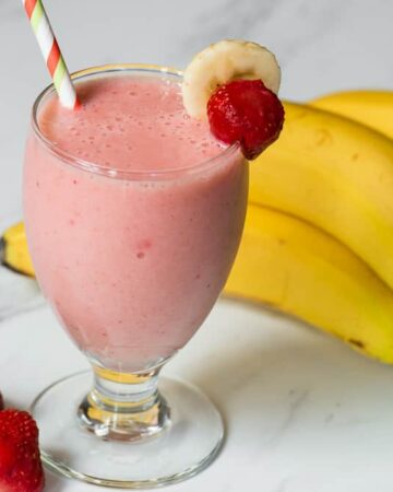 kid friendly Strawberry Banana Smoothie recipe