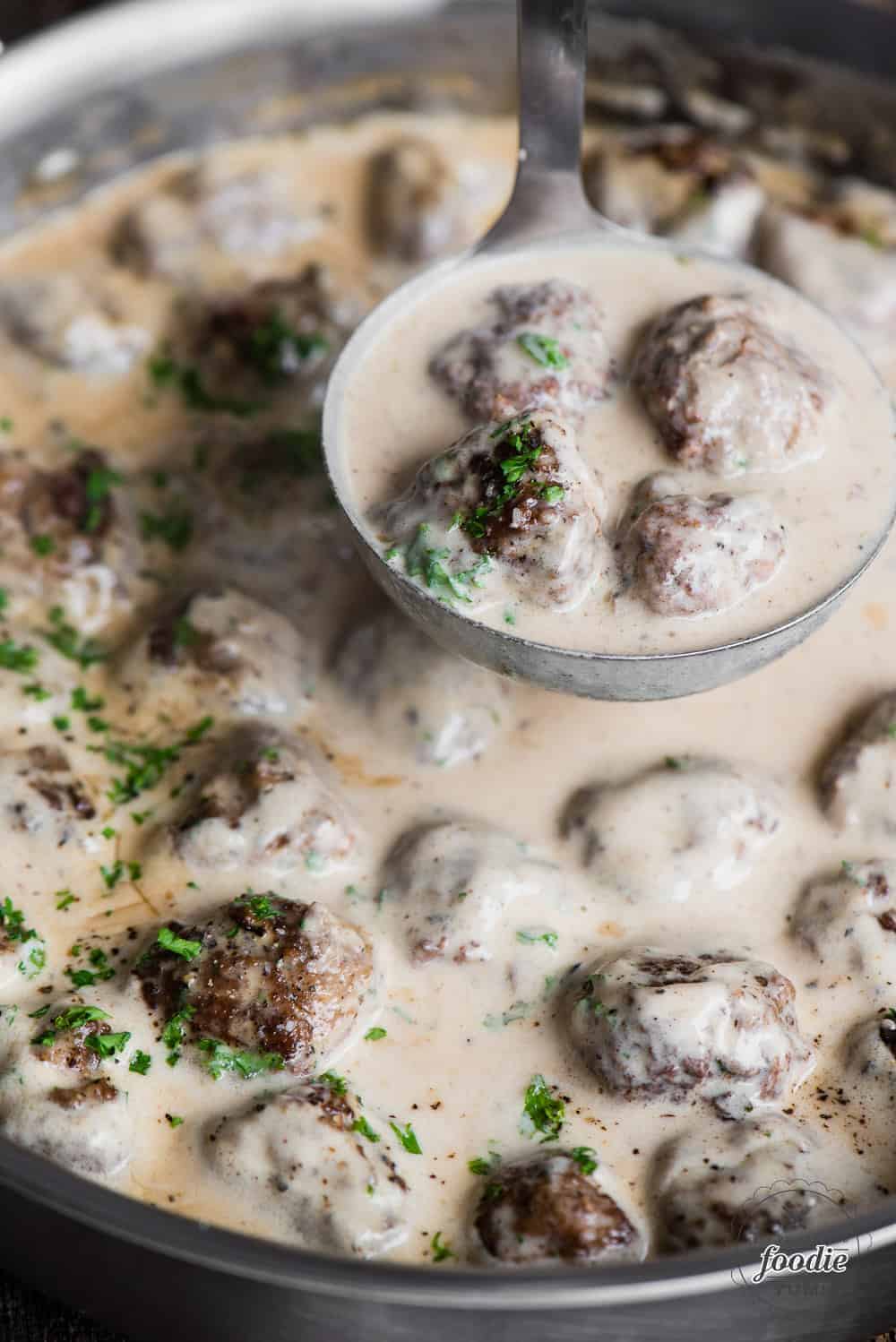 Swedish Meatballs in a Creamy White Sauce - SocraticFood