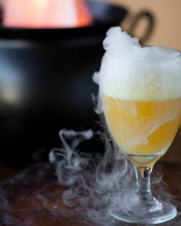 juice with dry ice for halloween drink